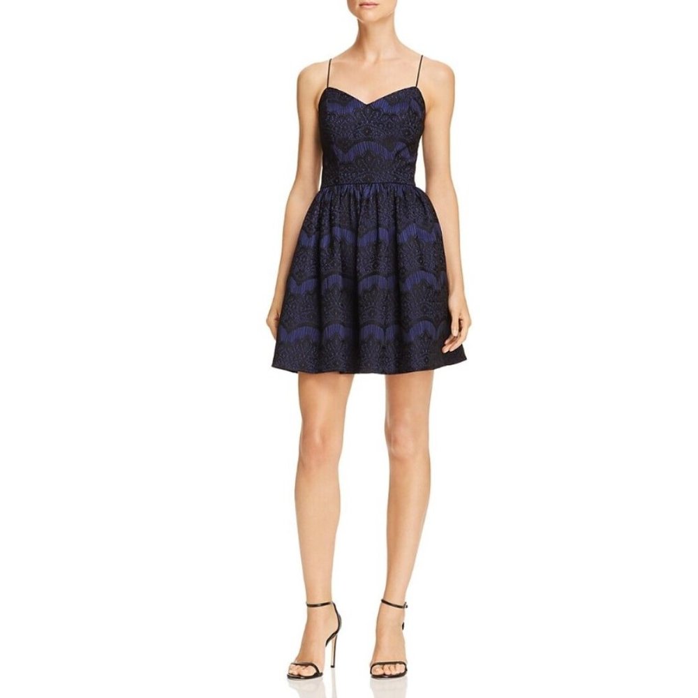 NEW Aqua Dress Women's Black Blue Sweetheart Lace Fit & Flare SZ M Bloomindales